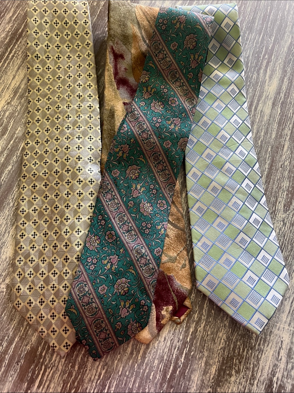 Set of 4 Men's Green Floral Silk Tie - Classic Pattern